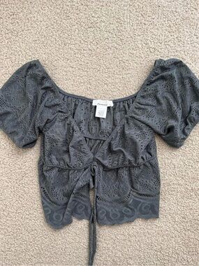 Urban Romantics Gray Eyelet Lace Tie Front Crop Top XS